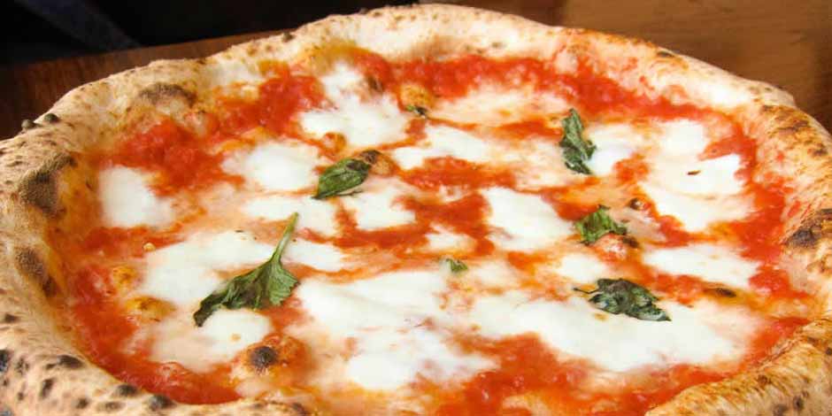 À Naples pour découvrir et apprendre à préparer la vraie pizza